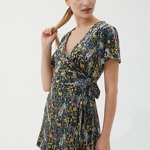 Urban Outfitters Uo Theresa Velvet Mini Dress